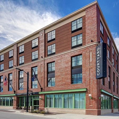 Courtyard By Marriott Manhattan Aggieville Buitenkant foto